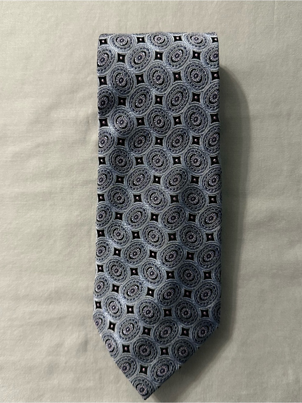 Jos A Bank Signature Collection Silk Tie Mens Blue Gray Geometric Medallion